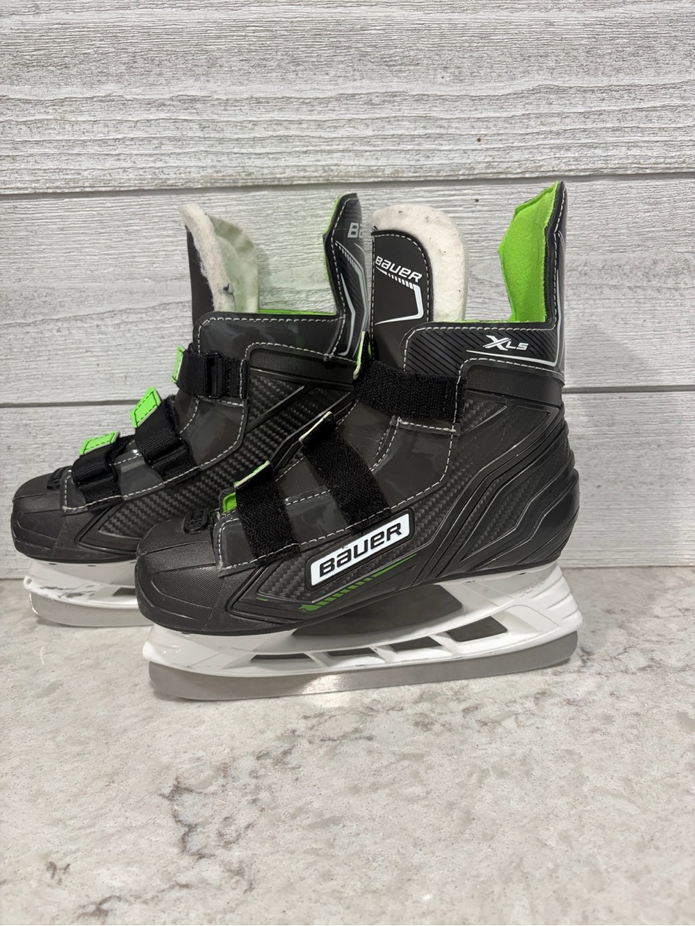 Bauer XLS Youth Hockey Ice Skates Size Y13 Black Green